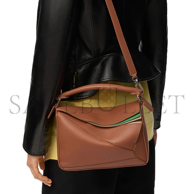 L0ew* SMALL LAYERED PUZZLE BAG IN CLASSIC CALFSKIN A510S21XDQ (24*16.5*10.5cm)